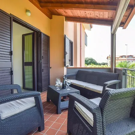 Nice In With 4 Bedrooms 度假居 达沃利