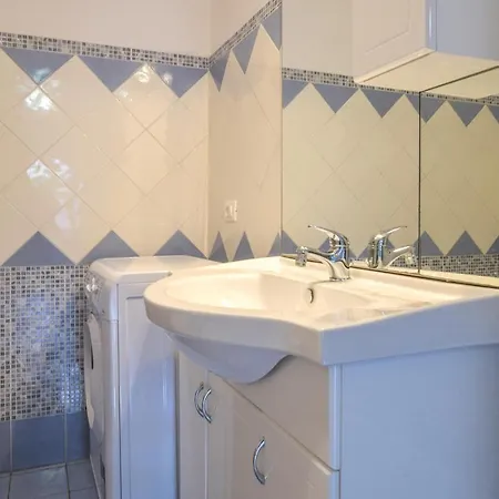 Nice In With 4 Bedrooms