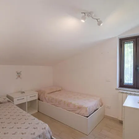 Nice In With 4 Bedrooms *